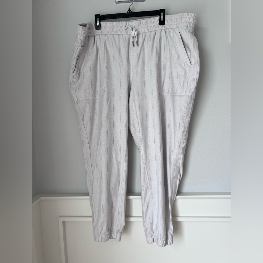 Athleta women’s joggers size 22